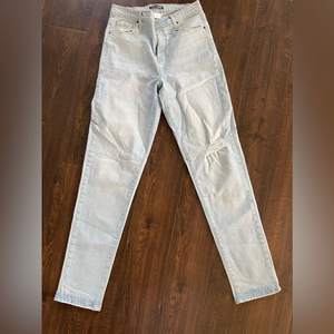 Fashion Nova Lightwash Distressed Denim,‎ Size 7